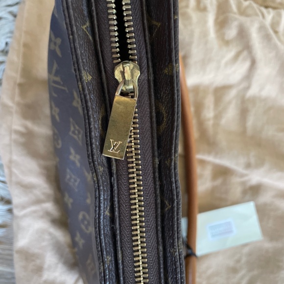 Louis Vuitton Looping MM - Picture 8 of 12